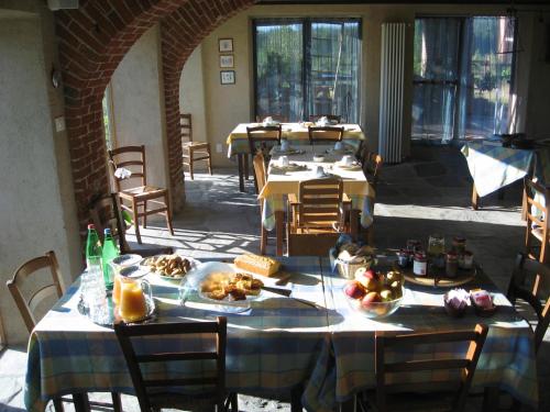 Restorāns, Agriturismo La Tilia in Lequio Tanaro