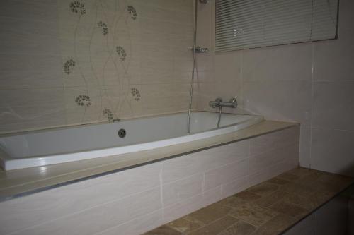 ห้องน้ำ, Grey Oak Holiday House in บูลาวาโย