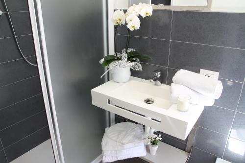 Double or Twin Room with Balcony image 6