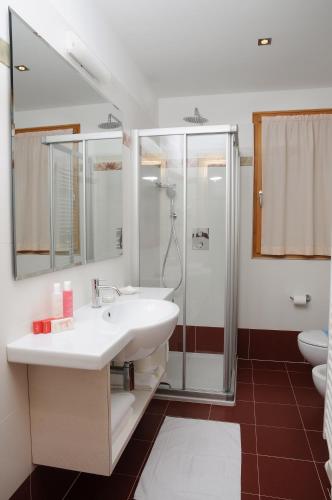 Residence Marisol Camere & Appartamenti - Mezzana Centre - image 2
