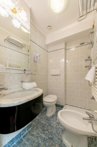 Hotel Pantalon - image 4