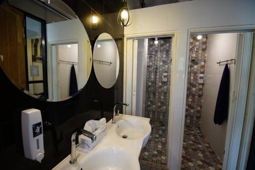 Sleep Owl Hostel Room Type - Bed in 10-Bed Mixed Dormitory Room