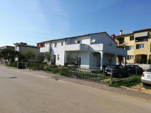  Gina 1, Pension in Novigrad