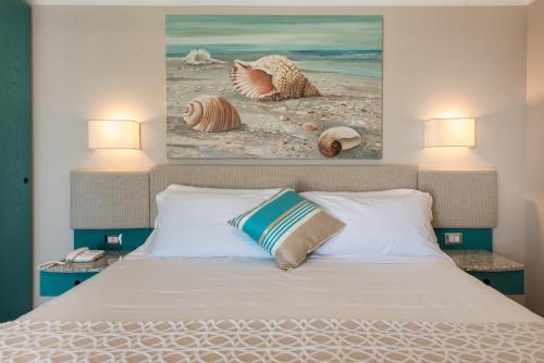 Acacia Marina - image 6