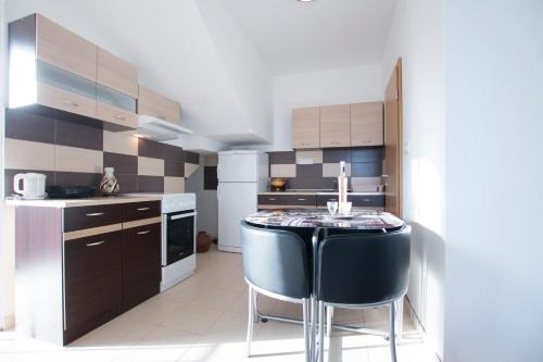 Blue Horizon Apartments 1