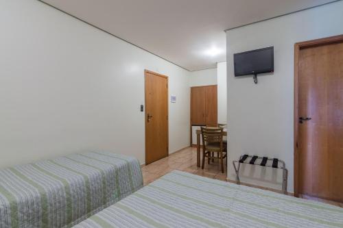 Standard Triple Room image 9