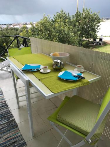  Doris' Place- Tavira Garden, Ferienwohnung in Tavira