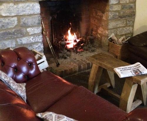 Cross Keys Inn - main image