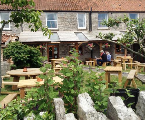Cross Keys Inn - image 5