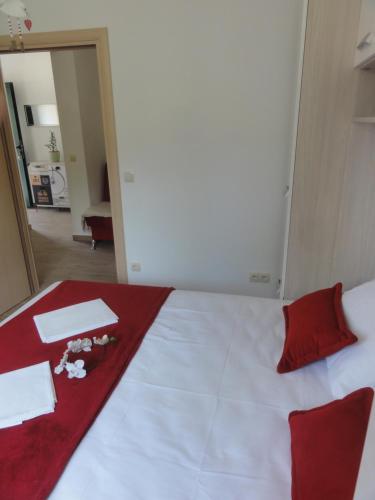 Apartments Miamare