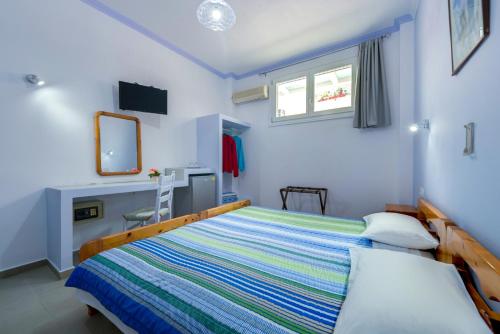 Akis Hotel - image 2