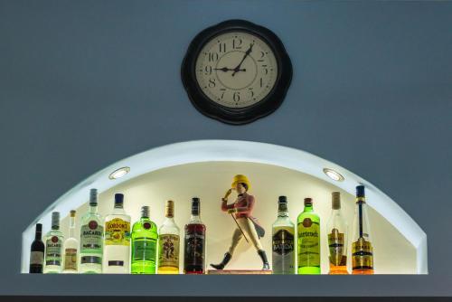 Akis Hotel - image 8