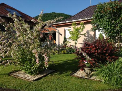  Pihenj meg Apartman in Sirok