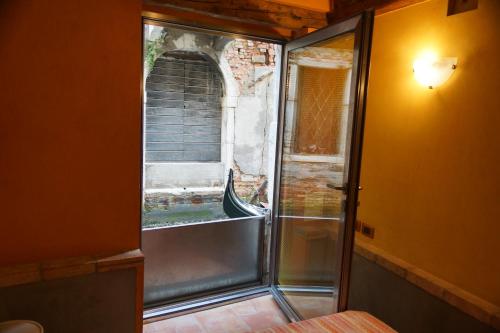 Casa delle gondole, Benátky (fotografie 9)