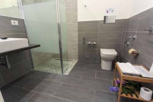 Due Passi Suite – Palermo, CA