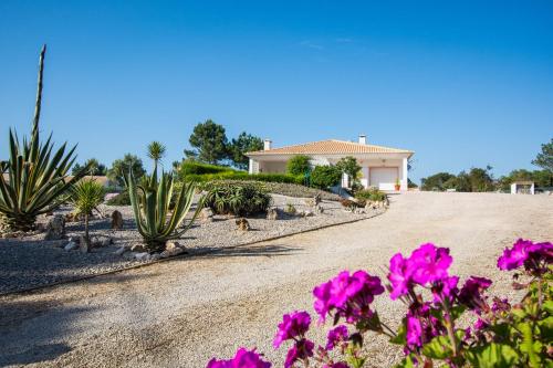 Garden, Casa Naboo - Sunny Holiday Home with Pool in Aljezur