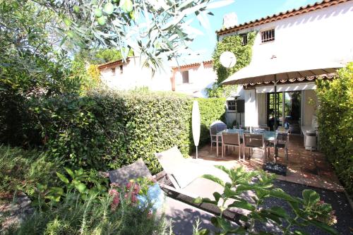 Saint-Tropez walking distance, sea view house