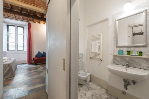 Keys of Italy - F7 - Fiesolana 24 - Santa Croce one bedroom flat for 2 or 3 guests, Florencie (fotografie 4)