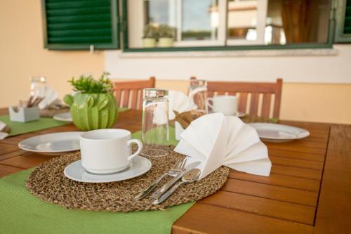 Altura Prime - 5 Suites, Private Pool and Parking, Walk to Beach