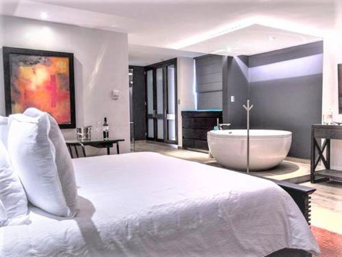 NEhotel Nueva Estancia in León, Mexico