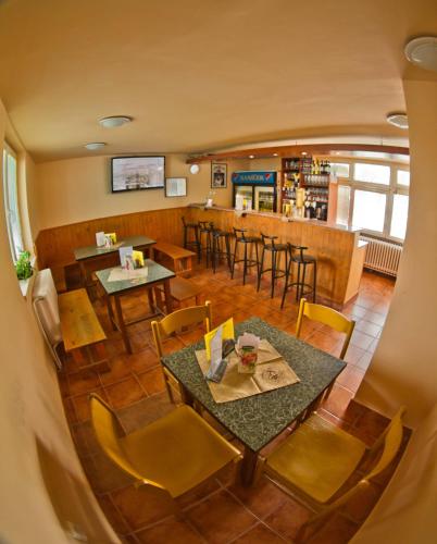 Bar/lounge, Hotelak Martinov in Martinov