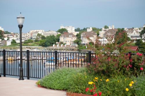 Molly Pitcher Inn - main image