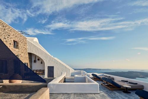 Cave Suite with Caldera View (2 Adults)