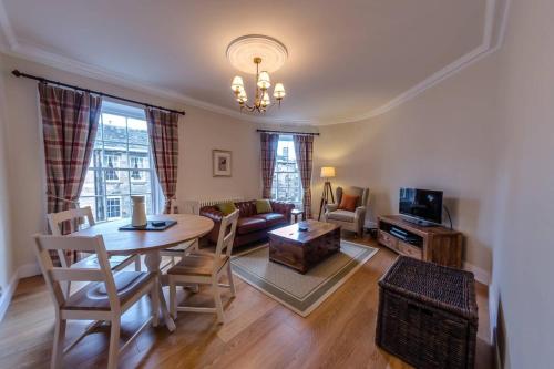 JOIVY Stylish Apt in Trendy New Town Location, Edimburgo (foto 2)