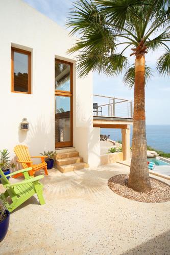 Sea Front Villa with access Mallorca 8 pers - main image