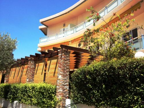 Souris Hotel - image 7