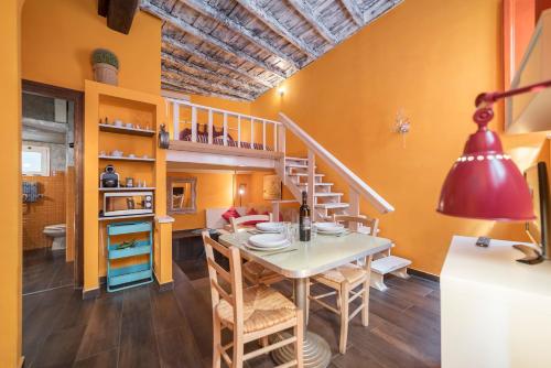 クイリナレ アパートメンツ