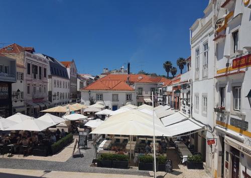 ห้องอาหาร, Cascais Holiday House - Checkinhome in ไบร์โร เด เซาโชเซ