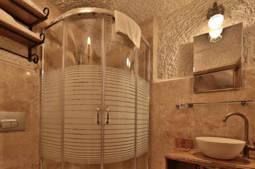 The Owl Cave Hotel Room Type - Premier Cave Room