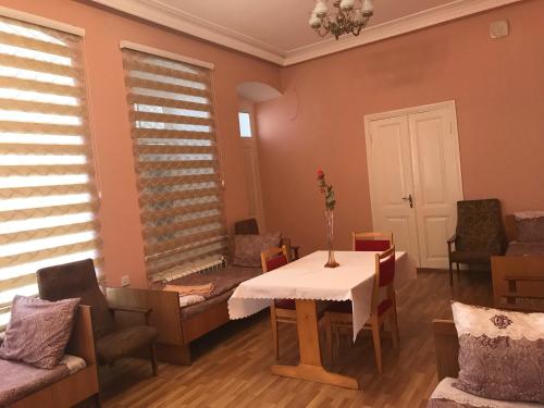 Beaming_House in Sheki