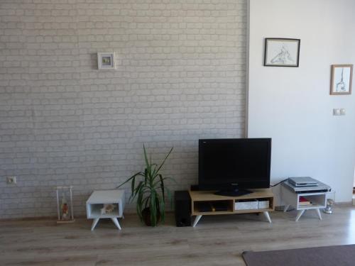 East from Paradise Apartment - main image
