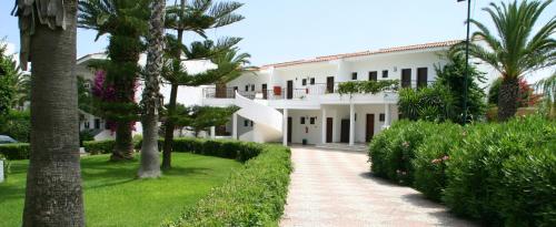 Morfeas Hotel - image 4