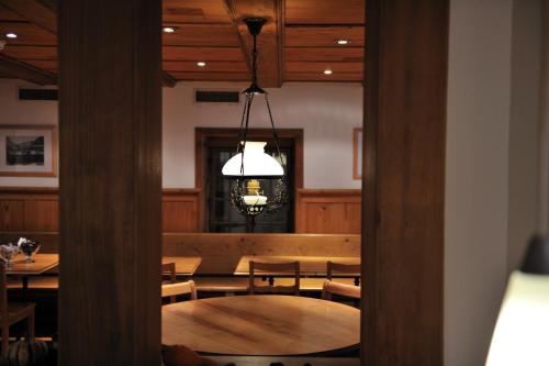 SEELANDHOTEL Weisses Kreuz - 레스토랑