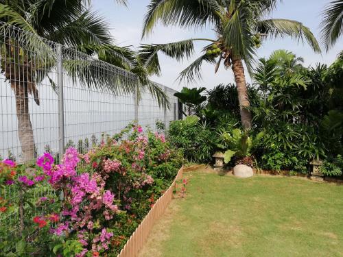 Melaka Beachfront Villa with Pool Melaka Beachfront Villa with Pool