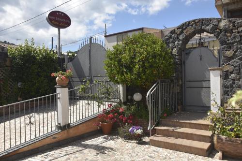 B&B Villa Liliya - Accommodation - Fiumefreddo di Sicilia