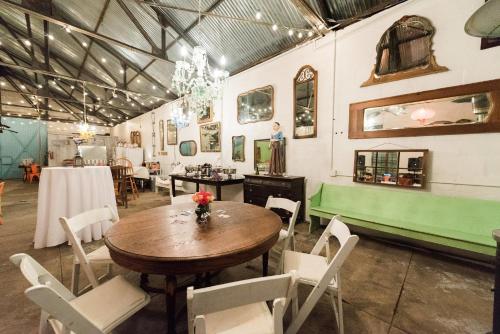 Creole Gardens Guesthouse and Inn
