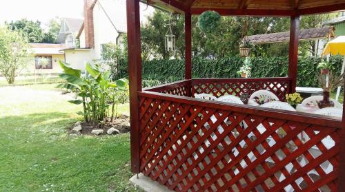 ガーデン, Alfa Apartman in ハーカニー