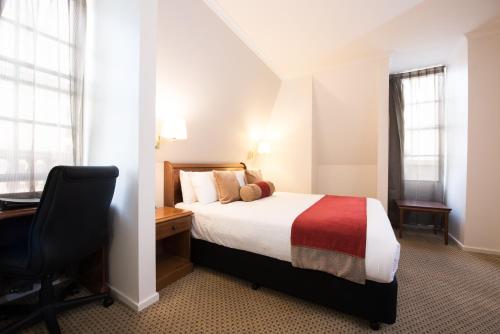 The Chancellor on Currie Hotel Grand Chancellor Adelaide on Currie is perfectly located for both business and leisure guests in Adelaide. The property offers a wide range of amenities and perks to ensure you have a great time