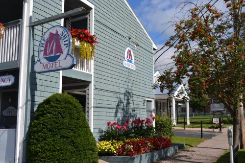 . The Ship Motel