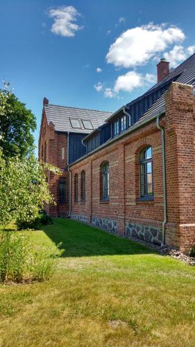 外部景觀, Gutshaus Altbauhof in 達爾貢
