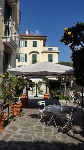  Nel Giardino di Carla in Rapallo