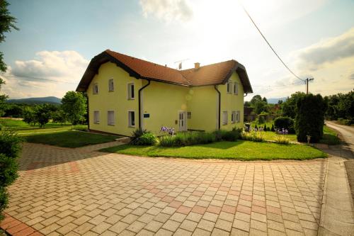 Apartment & Rooms Arija - Drežnik Grad