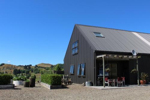 The Loft at Te Kumi Tirohanga photo 3