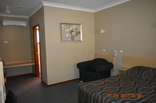Cooee Motel