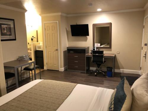 One-Bedroom Suite