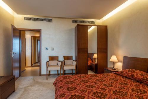 Suite with Sea View image 10